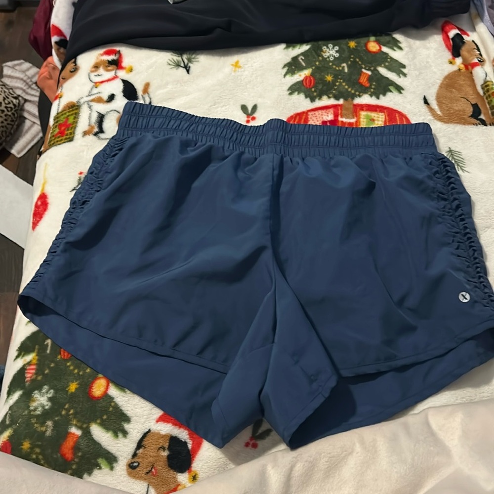 XERSION Sz L Blue Shorts